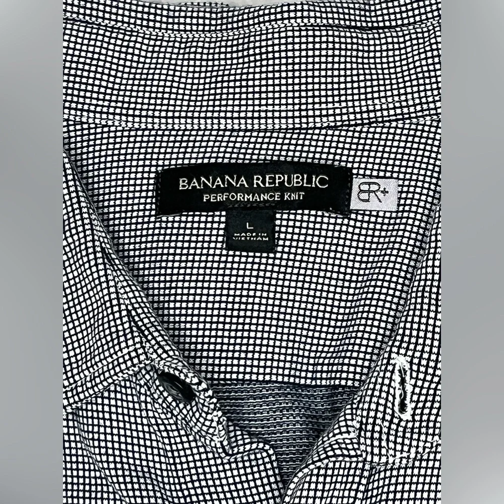 Banana Republic Performance Knit Men's Button-Up Shirt